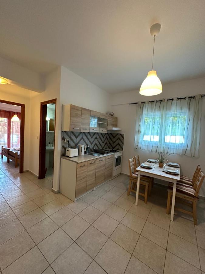 Apartment 4 *